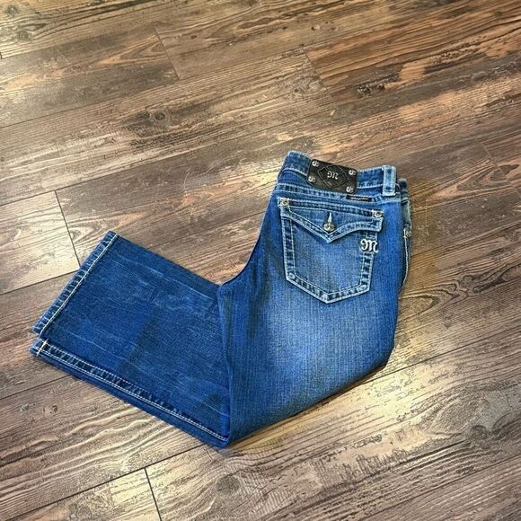 Miss Me Rhinestone Studded Dark Wash Denim Casual Capris - Picture 2 of 8